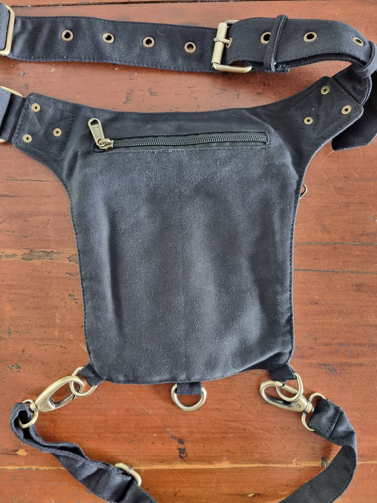 Essentials Festival Pocket Belt